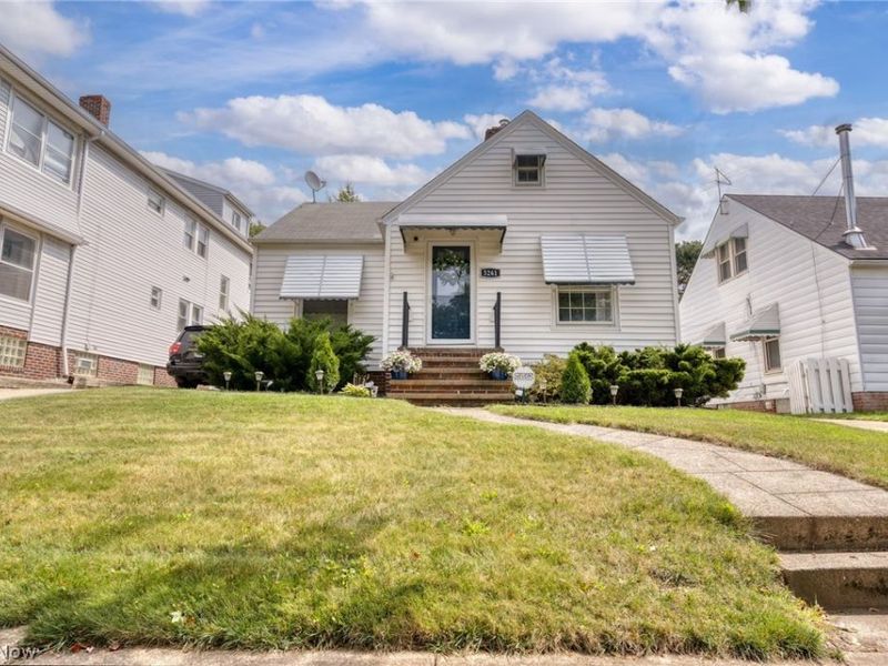 3261 Berea Road, Cleveland, OH 44111 Photo 4