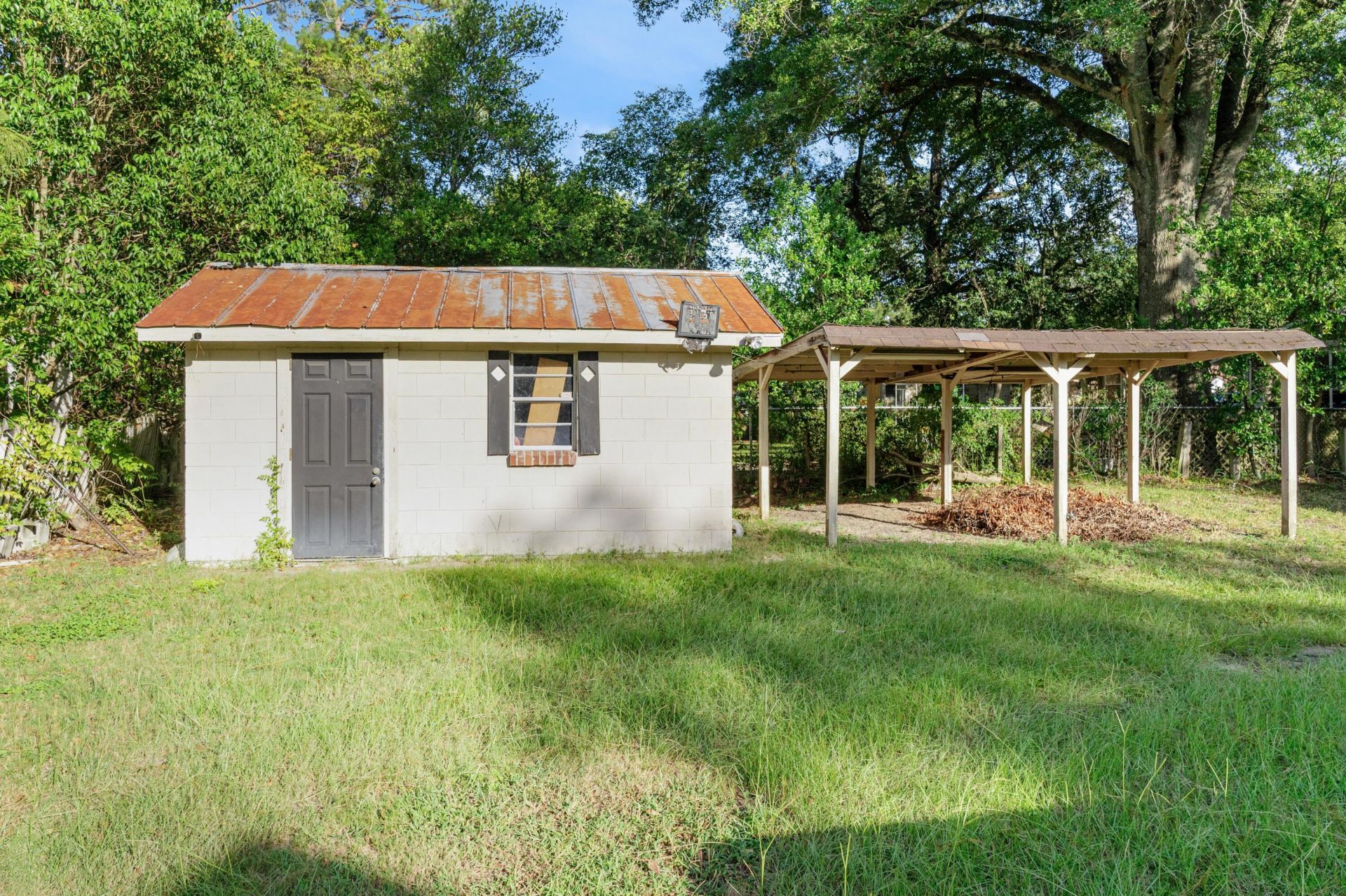 1136 Saint Matthews Road Photo 15