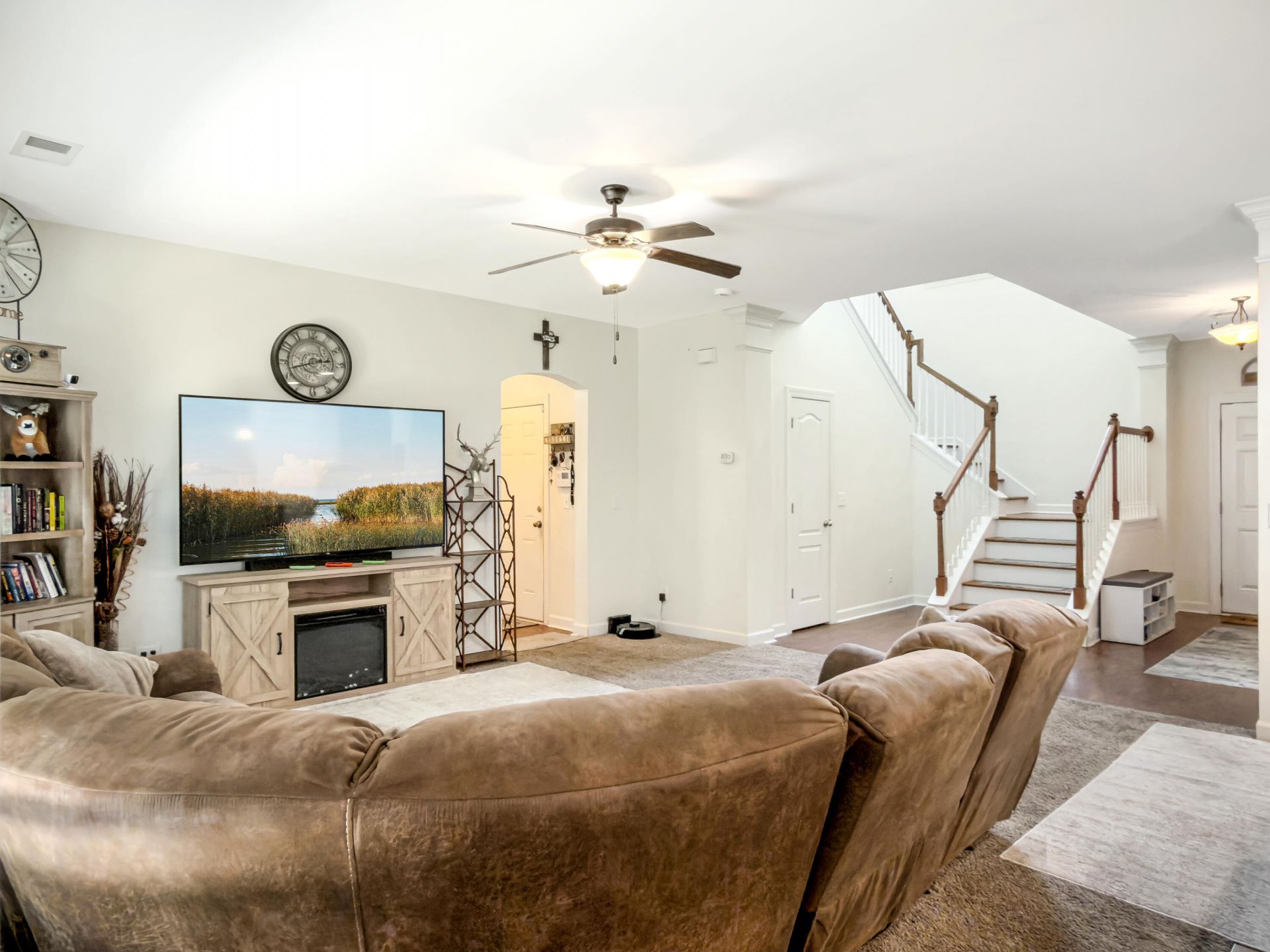 224 Devonshire Drive Photo 17