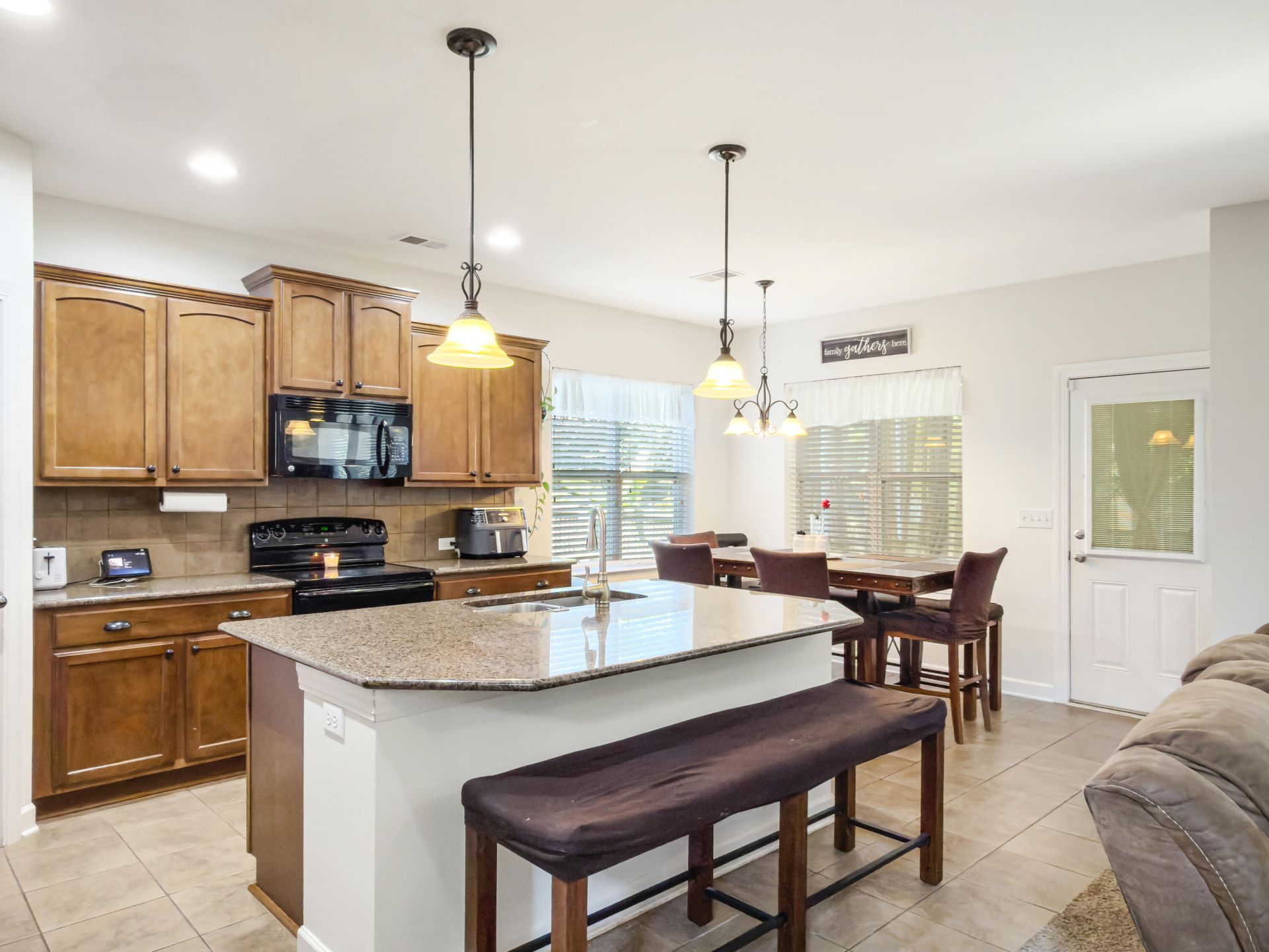 224 Devonshire Drive Photo 9