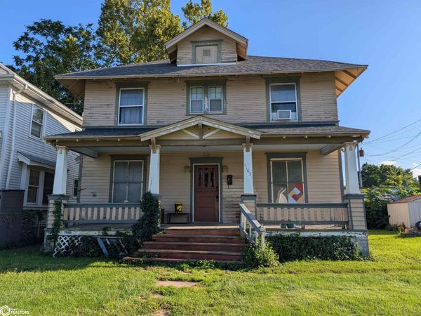 1103 South Street, Burlington, IA 52601