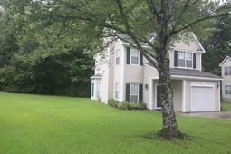 111 W Hartwick Lane photo 4