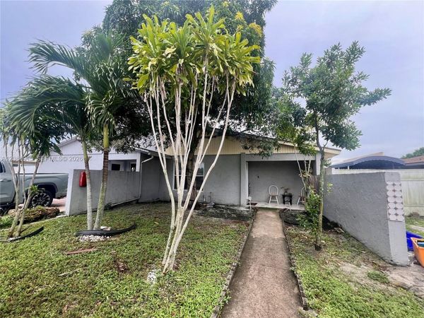5822 Albert Rd , West Palm Beach, FL 33415