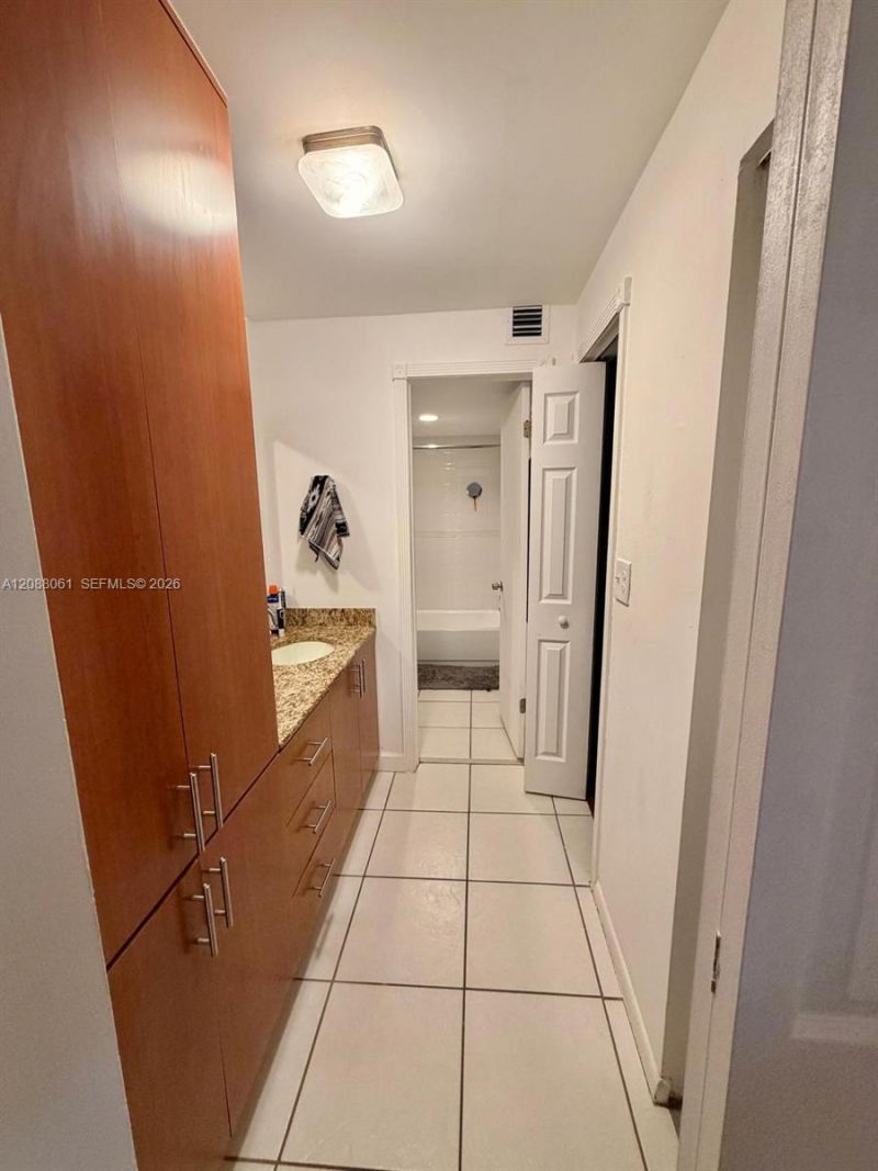 10625 SW 112th Ave, Unit 111, Miami, FL 33176 Photo