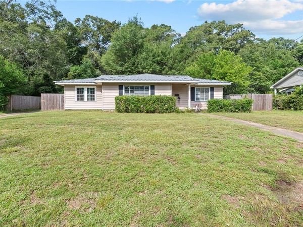 1210 W Buena Drive W, Mobile, AL 36605