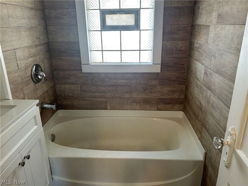 3961 E 53rd Street, Newburgh Heights, OH 44105 Photo 20