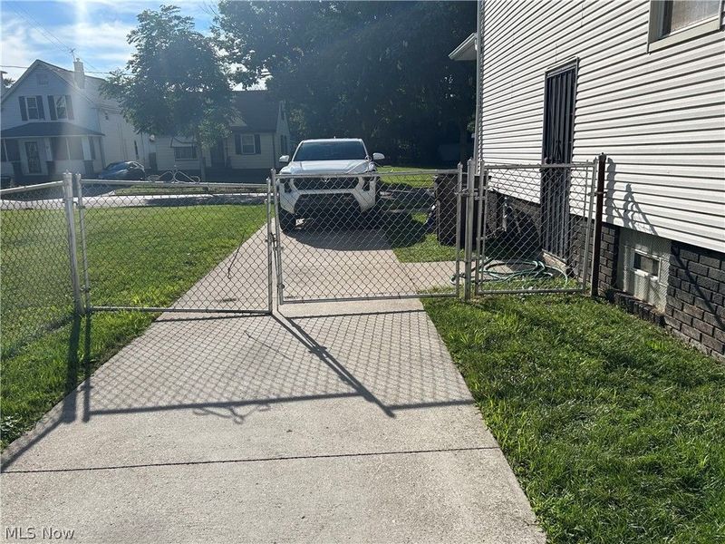 3961 E 53rd Street, Newburgh Heights, OH 44105 Photo 27