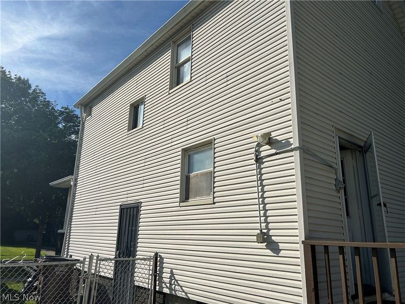 3961 E 53rd Street, Newburgh Heights, OH 44105 Photo 28