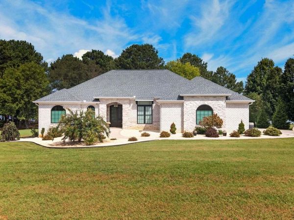 2460 Wild Pear Trail, Dandridge, TN 37725