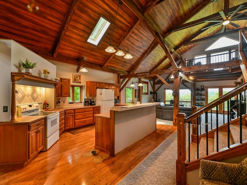 10980 Twist Tail Road , Millfield, OH 45761 Photo 5
