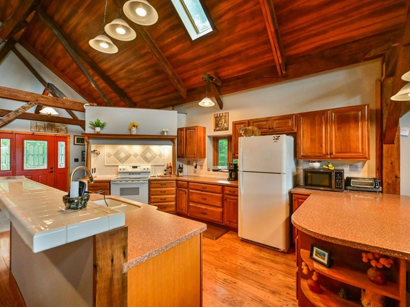 10980 Twist Tail Road , Millfield, OH 45761 Photo 7