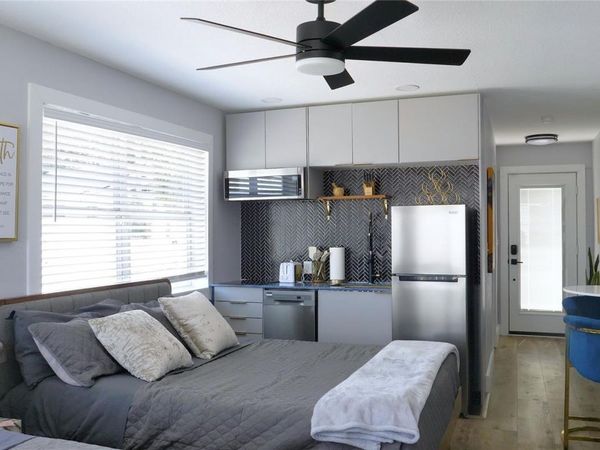 137 N HOLLYWOOD AVENUE , Unit 1, DAYTONA BEACH, FL 32118