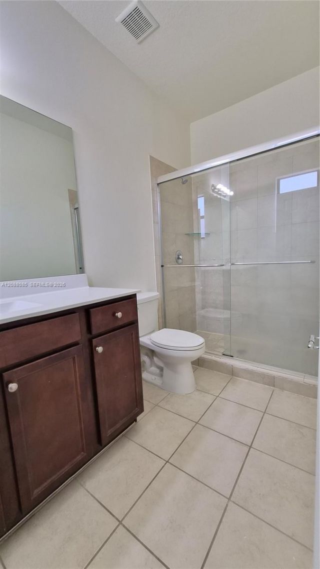 10570 W 33rd Ln, Hialeah, FL 33018 Photo