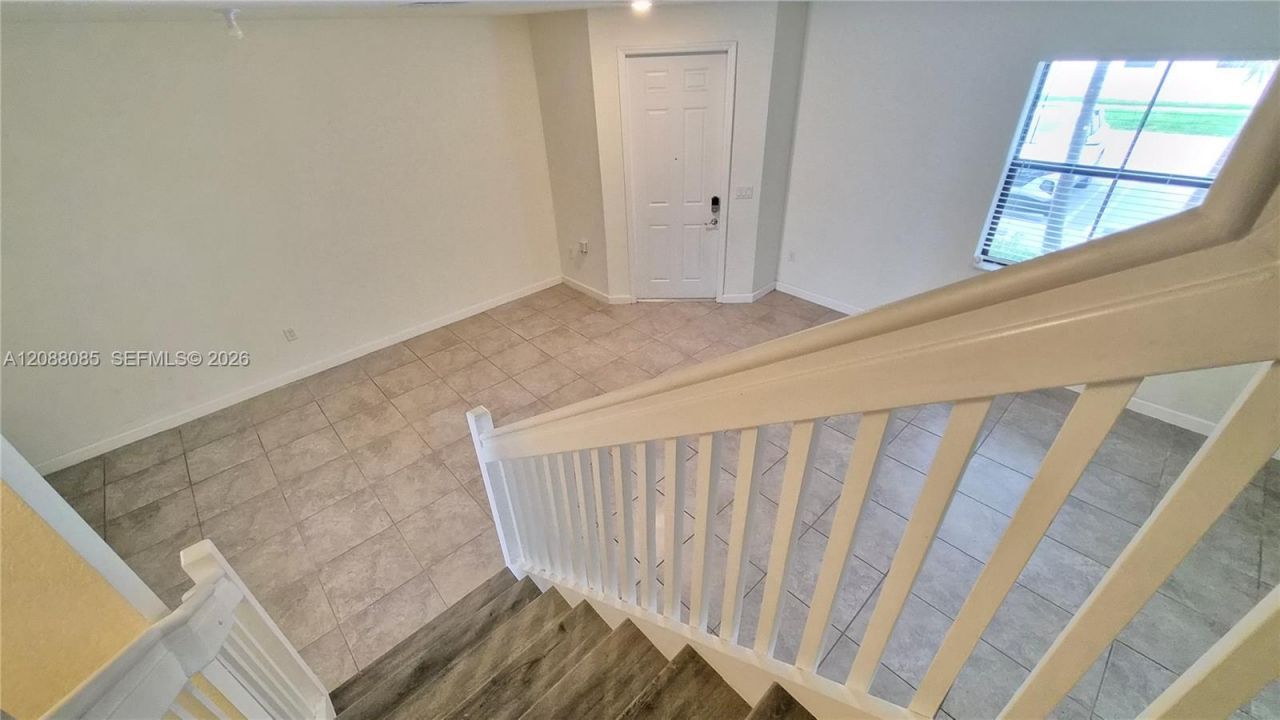 10570 W 33rd Ln, Hialeah, FL 33018 Photo