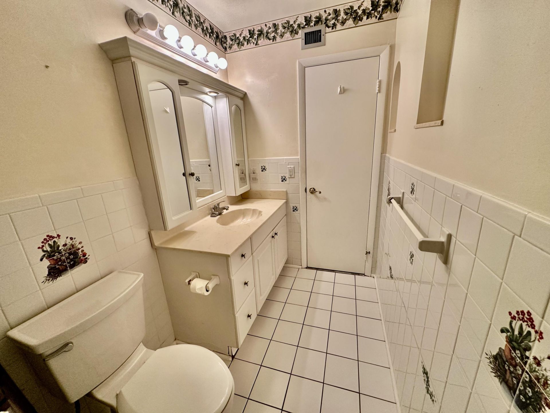 305 Lakeside Court, Sunrise, FL 33326 Photo