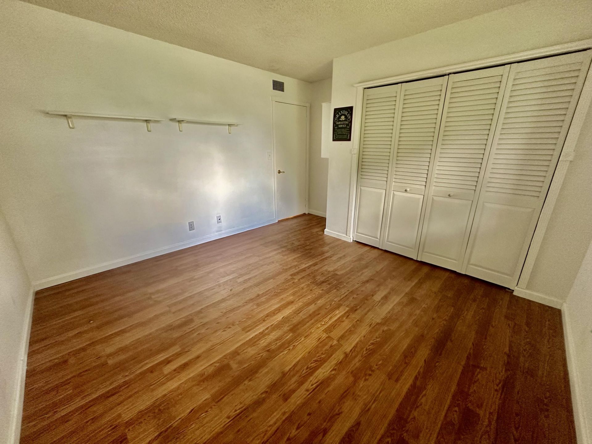 305 Lakeside Court, Sunrise, FL 33326 Photo