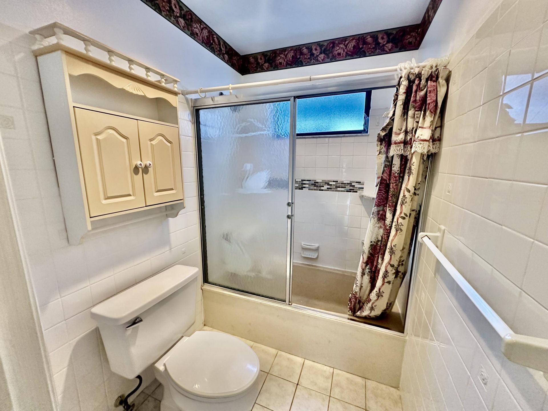 305 Lakeside Court, Sunrise, FL 33326 Photo