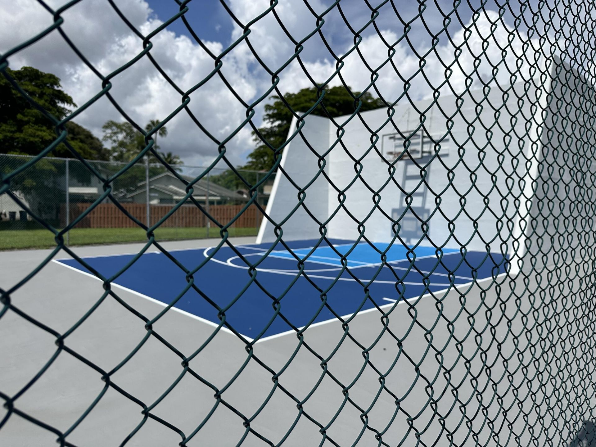 305 Lakeside Court, Sunrise, FL 33326 Photo