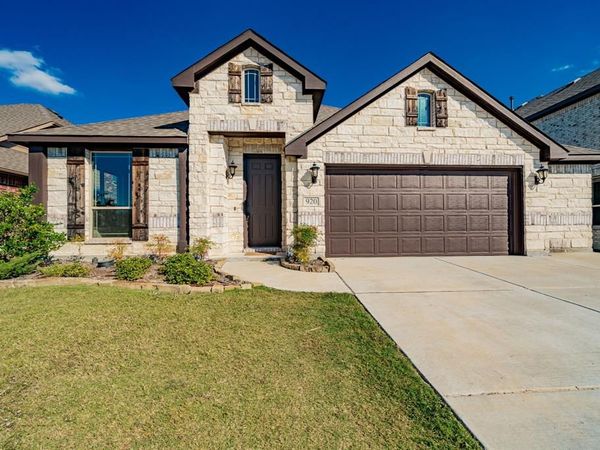 920 Bald Cypress Drive, Fate, TX 75087