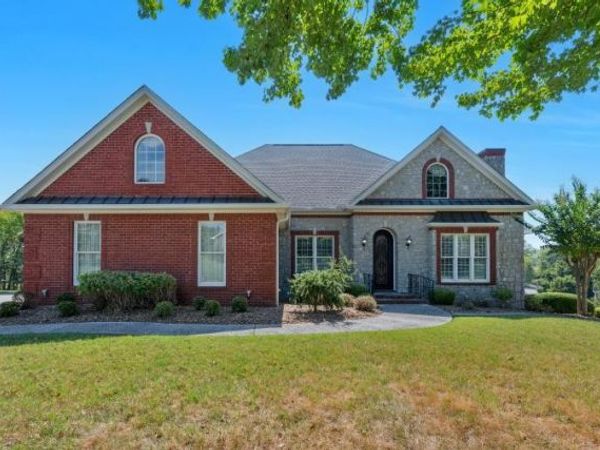 2006 Brunswick Dr , Lebanon, TN 37087