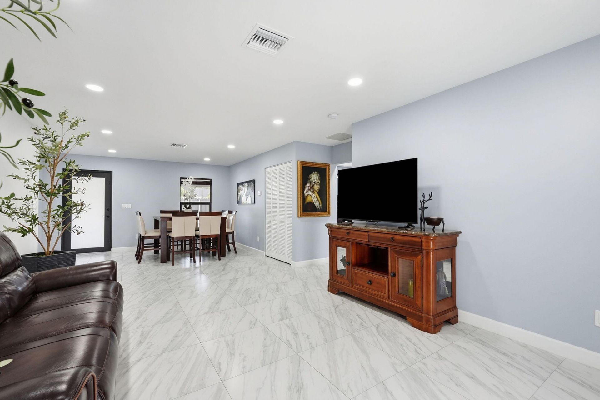 18477 Sycamore Drive W, The Acreage, FL 33470 Photo