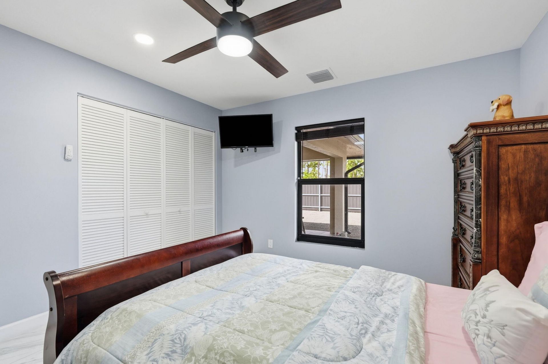 18477 Sycamore Drive W, The Acreage, FL 33470 Photo