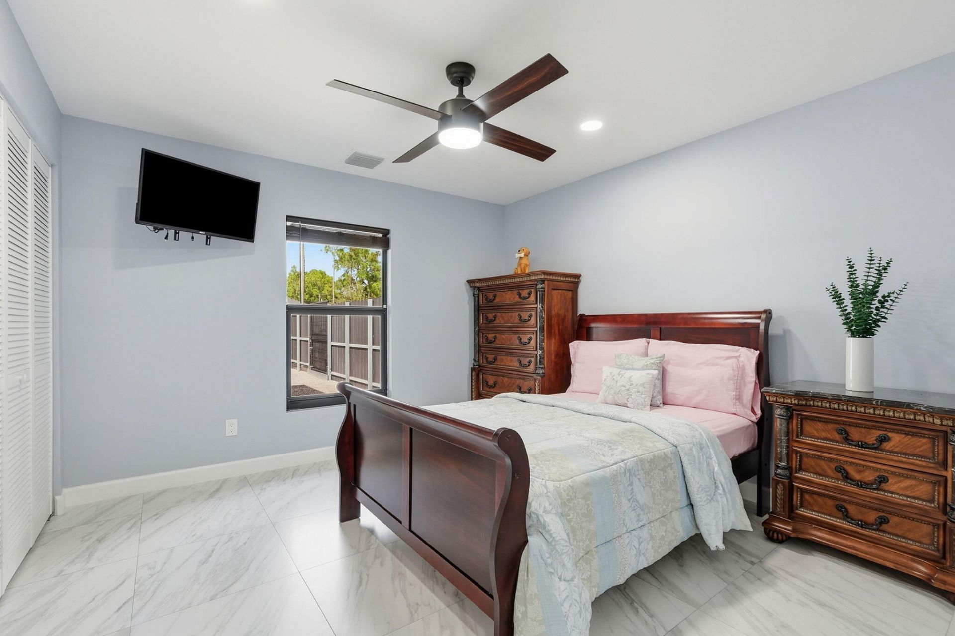 18477 Sycamore Drive W, The Acreage, FL 33470 Photo