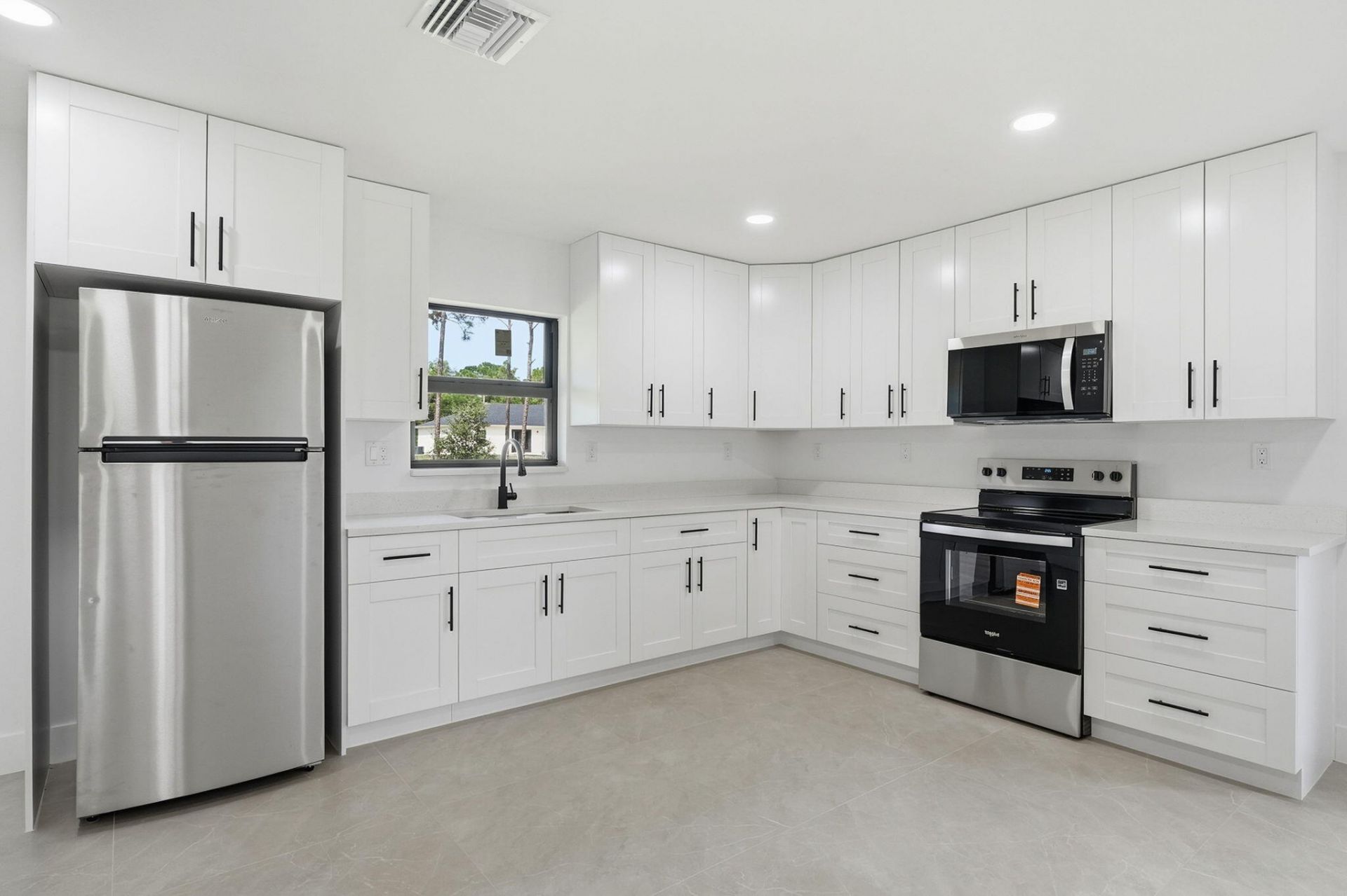 18477 Sycamore Drive W, The Acreage, FL 33470 Photo