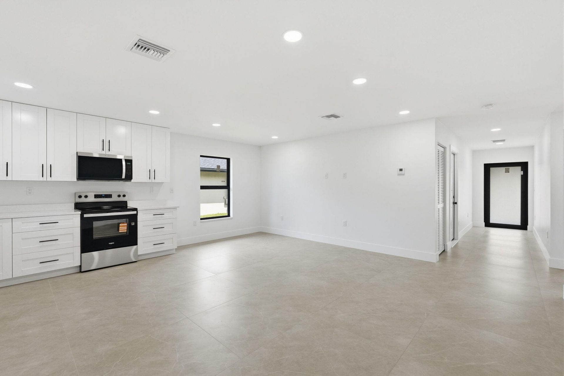 18477 Sycamore Drive W, The Acreage, FL 33470 Photo