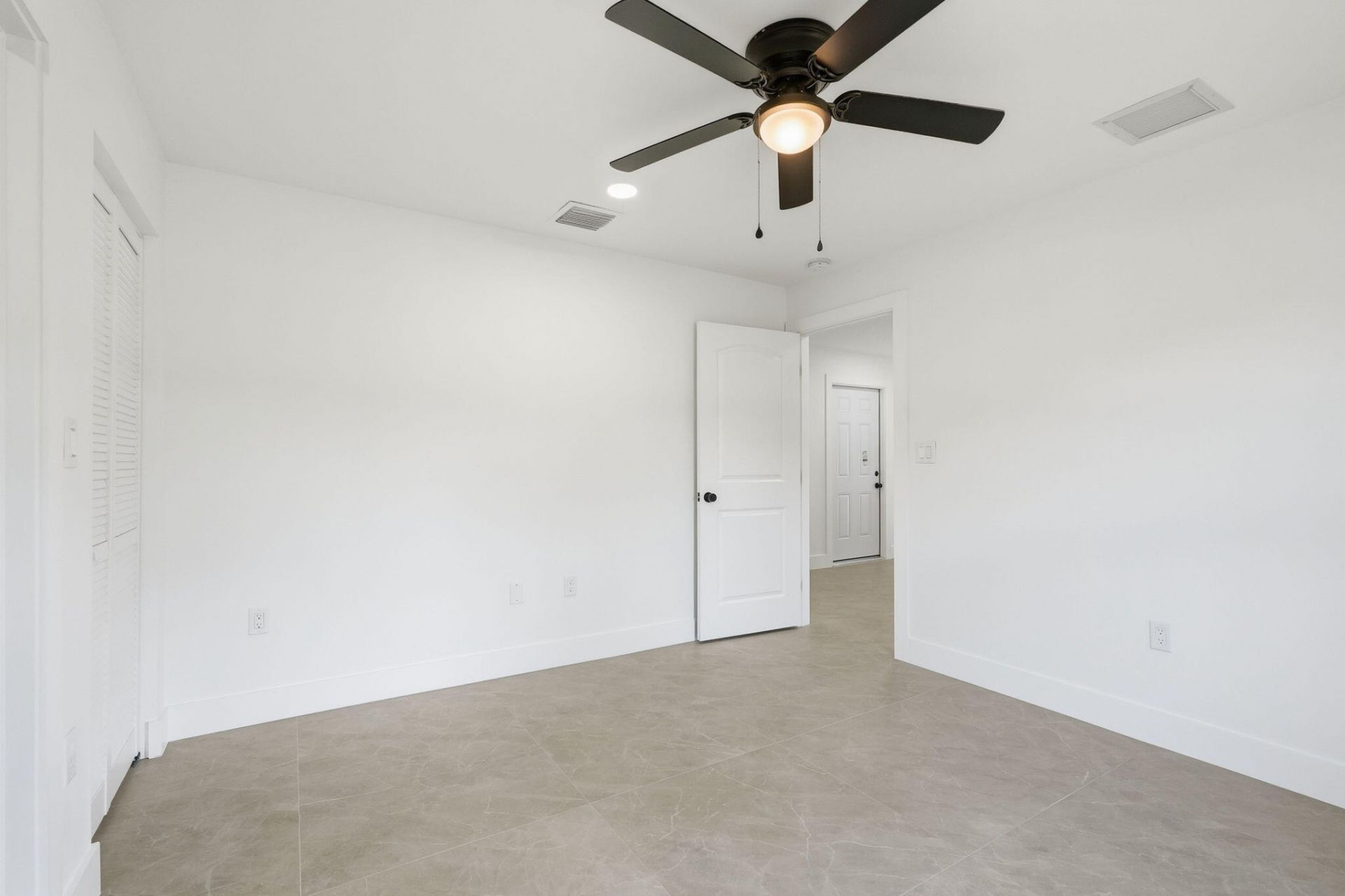 18477 Sycamore Drive W, The Acreage, FL 33470 Photo