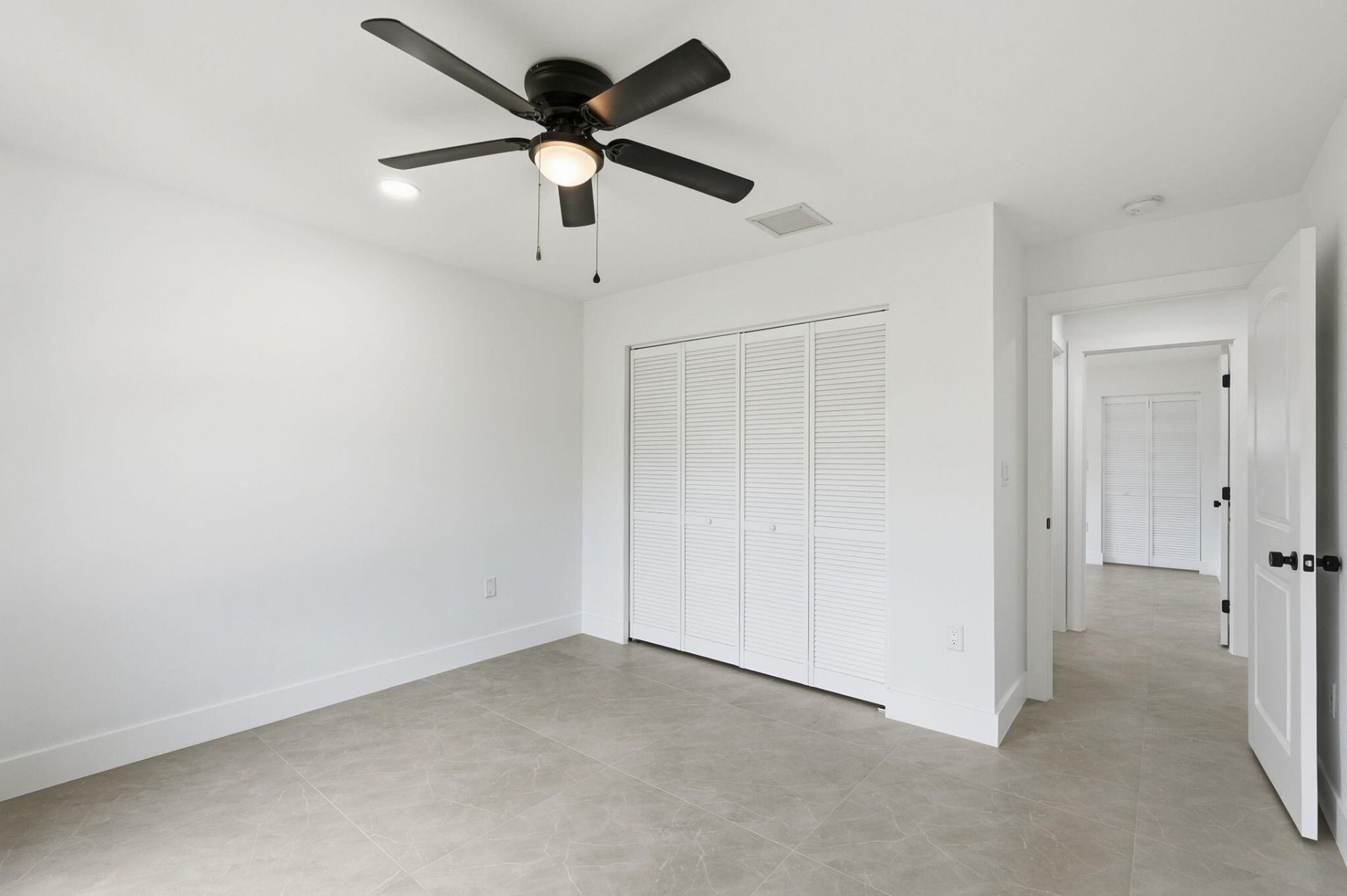 18477 Sycamore Drive W, The Acreage, FL 33470 Photo