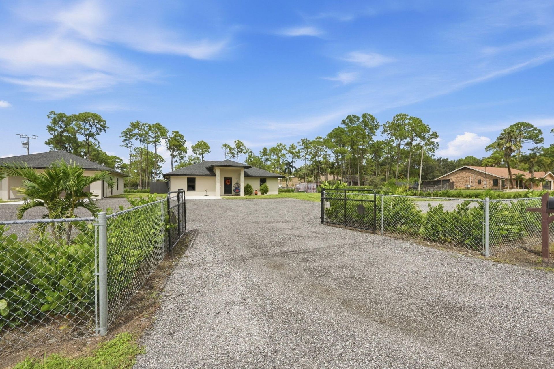 18477 Sycamore Drive W, The Acreage, FL 33470 Photo