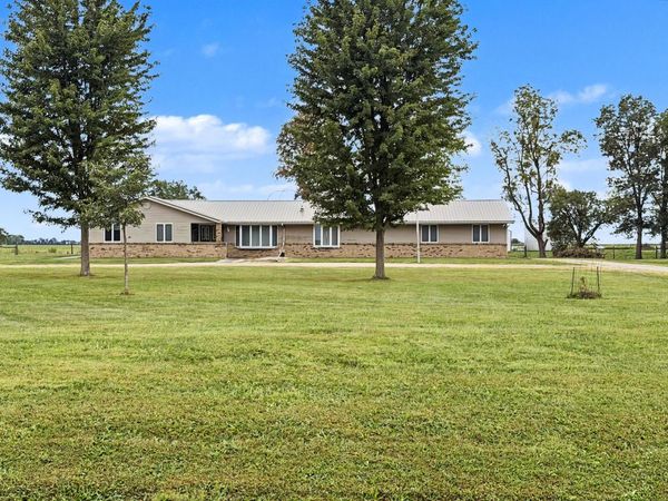 2661 E 900 North Road, Milford, IL 60953
