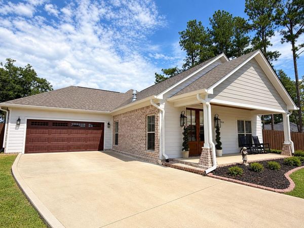 1010 Celi Pearl Cv., New Albany, MS 38652