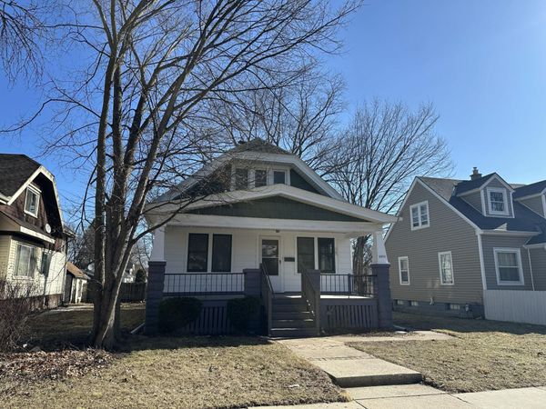 4852 N 37th St, Milwaukee, WI 53209