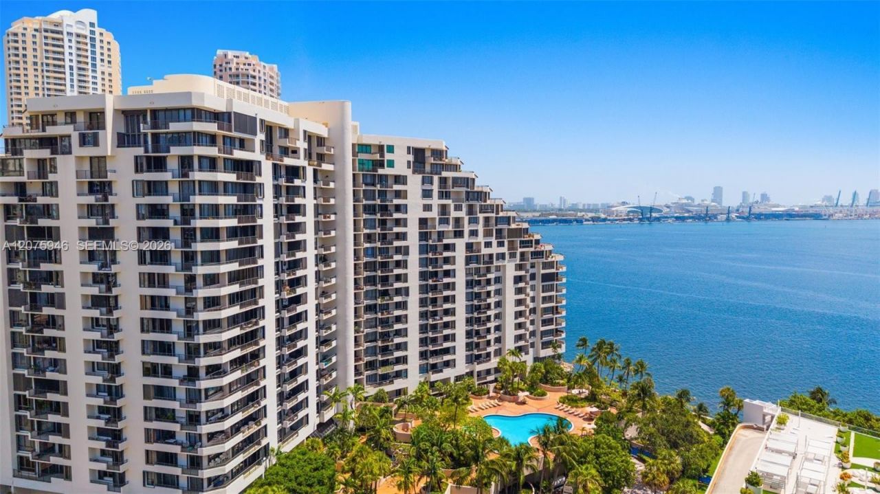 520 Brickell Key Dr, Unit A1902, Miami, FL 33131 Photo