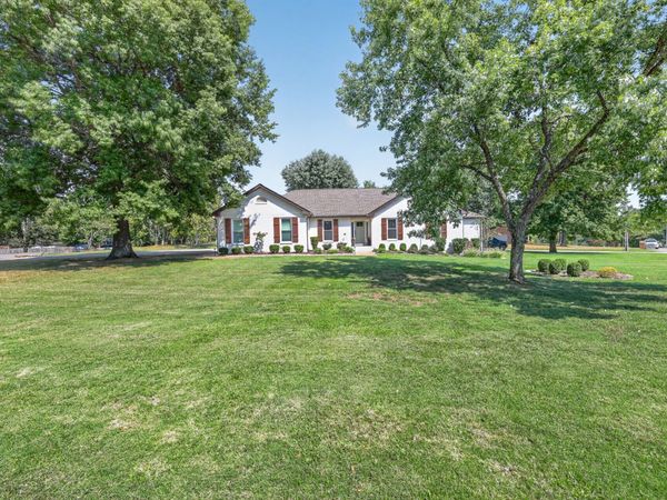 692 Northridge Dr , Gallatin, TN 37066