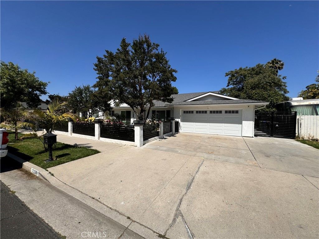 7226 Newcastle Ave, Reseda, CA 91335 Main Photo