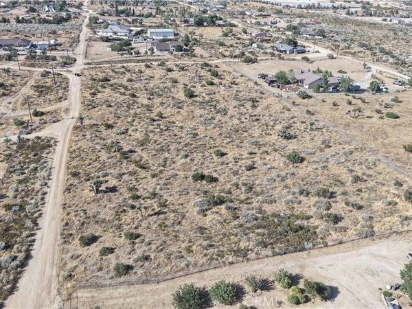 111 sundown, Phelan, CA 92371