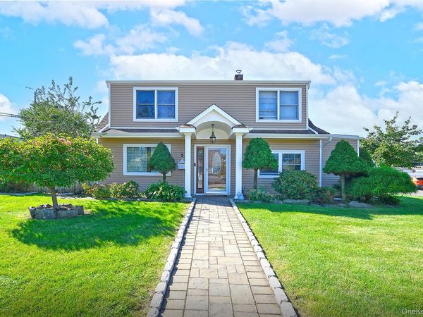 2 Cooper Lane, Levittown, NY 11756