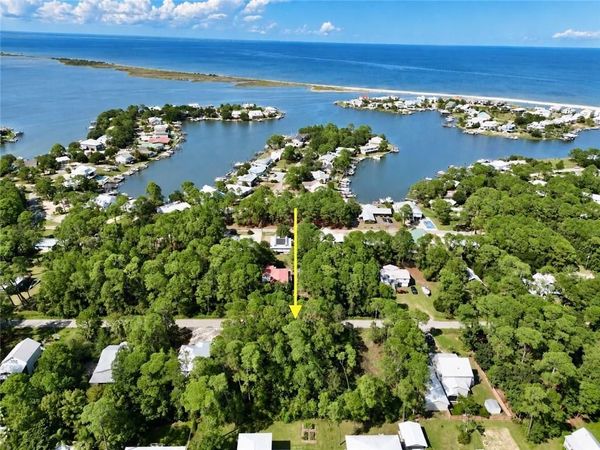 309 Chenault Avenue , Dauphin Island, AL 36528
