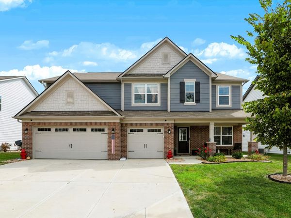 2447 S Copperstone Drive , New Palestine, IN 46163