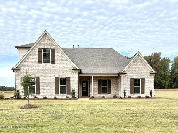 2307 Josie Lane, Hernando, MS 38632