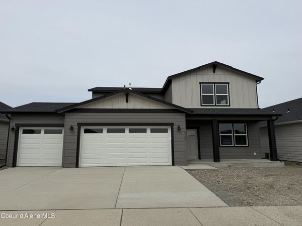 4563 E Rare Fox Ave , Post Falls, ID 83854