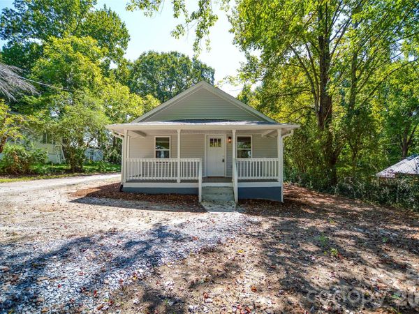 909 US 70 Highway W, Morganton, NC 28655