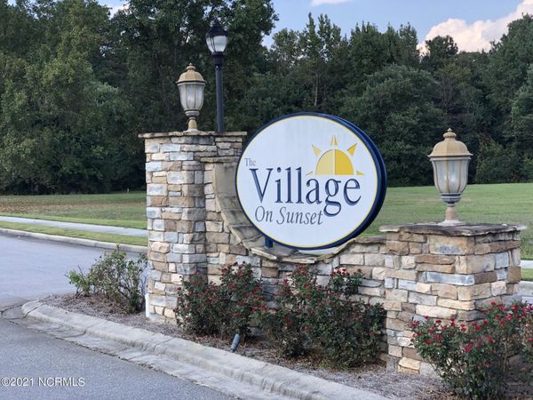 123 Village Circle , Clinton, NC 28328