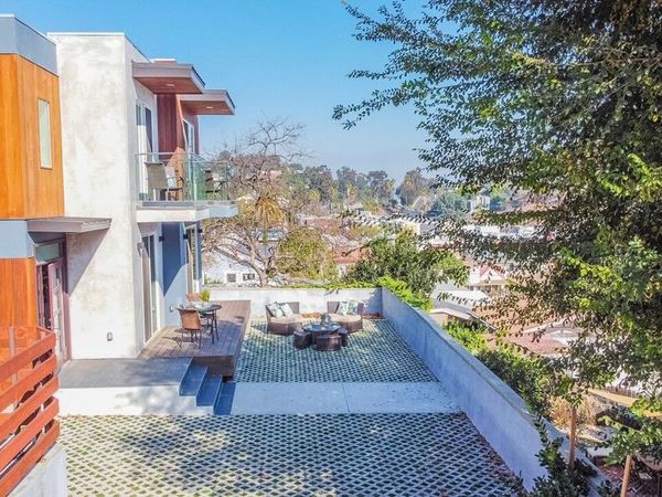 2251 Aaron, Los Angeles, CA 90026