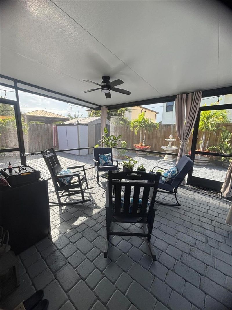 2484 SE 2nd St, Homestead, FL 33033 Photo