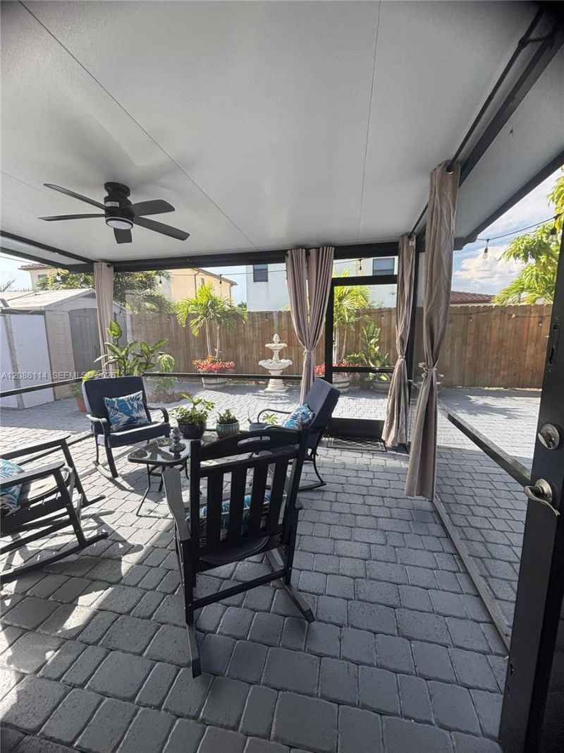 2484 SE 2nd St, Homestead, FL 33033 Photo