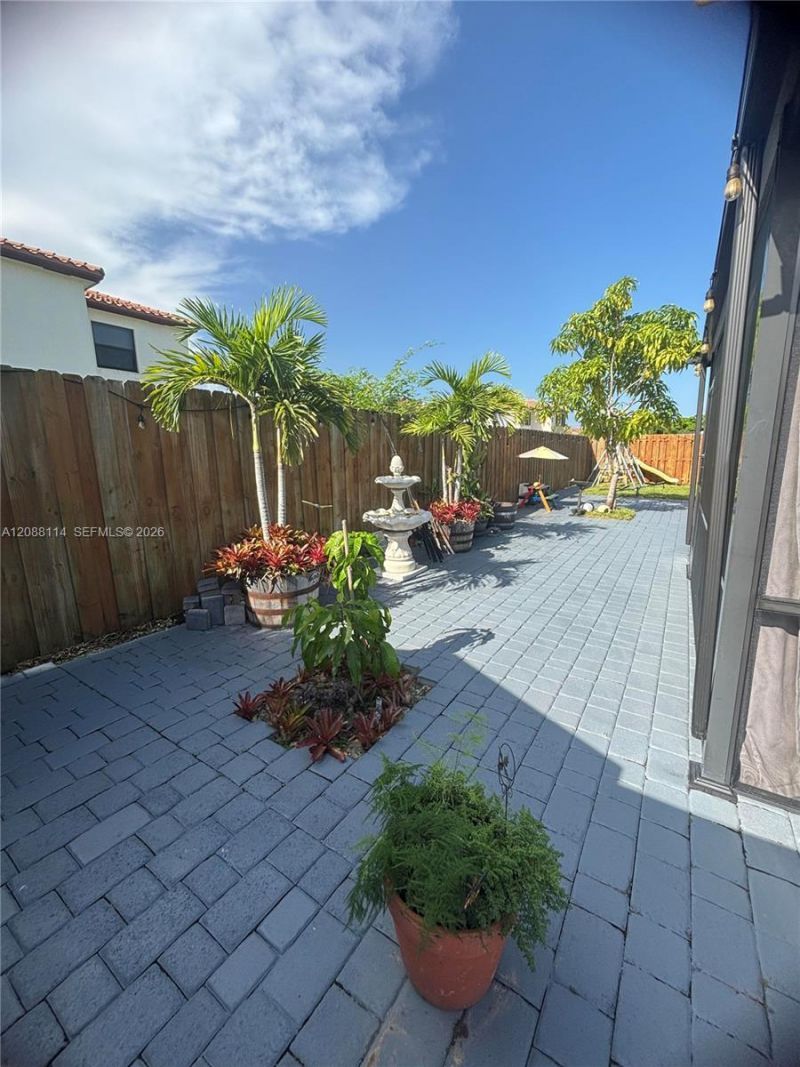 2484 SE 2nd St, Homestead, FL 33033 Photo